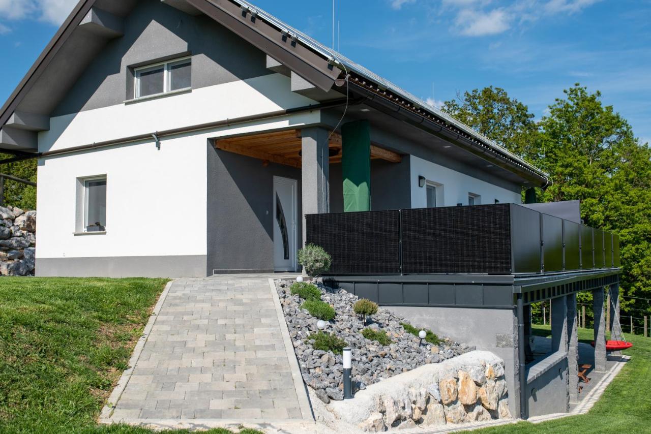 Apartmaji Gracner Dramlje Bagian luar foto