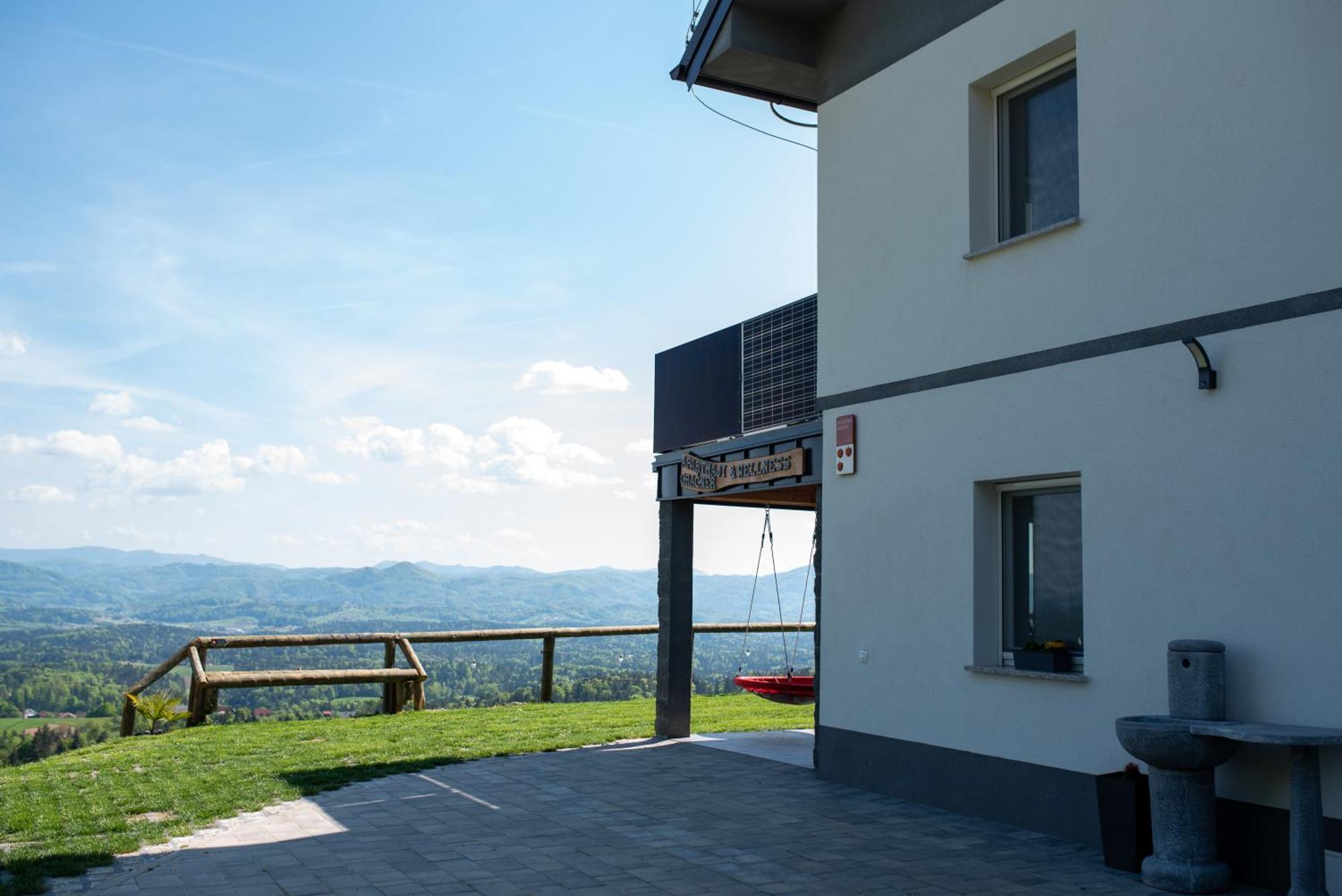 Apartmaji Gracner Dramlje Bagian luar foto